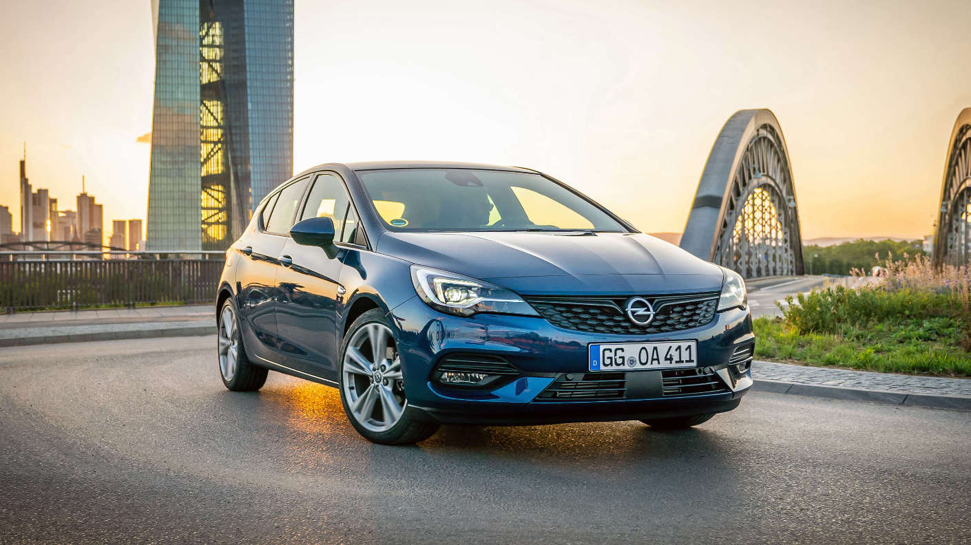 Opel Astra K зразка 2015 року